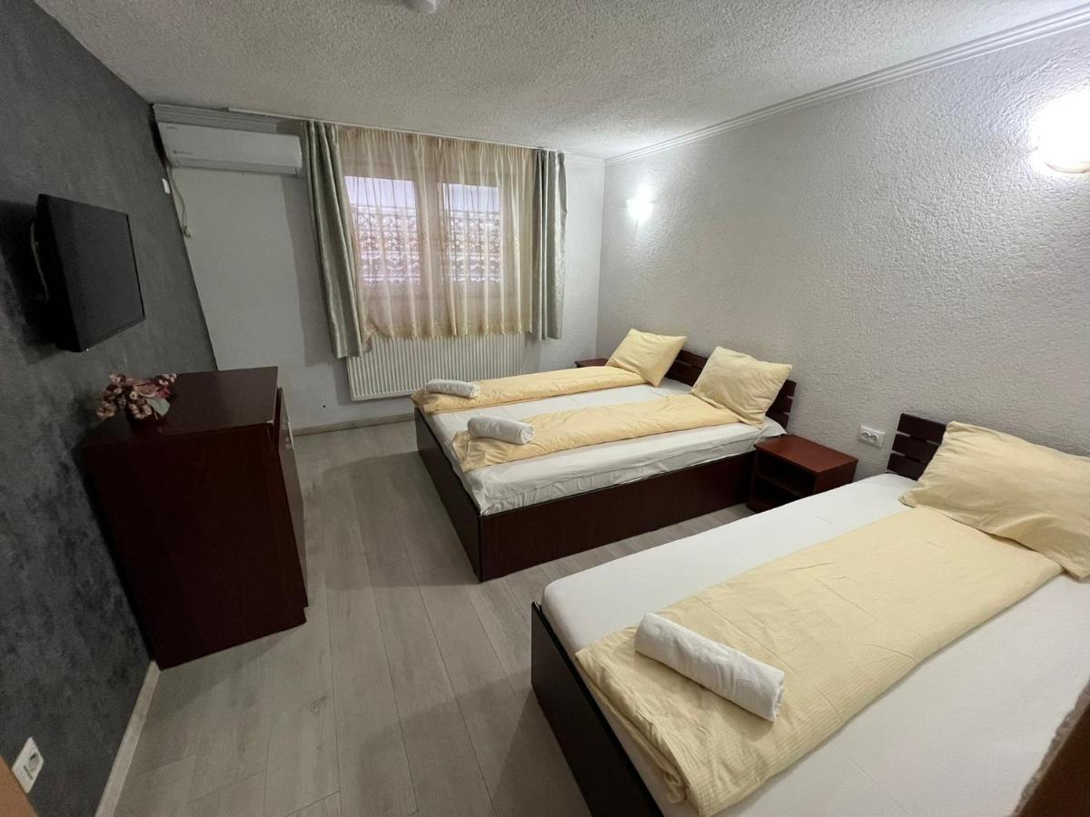 Vila Delia Ξενοδοχείο Oradea Εξωτερικό φωτογραφία
